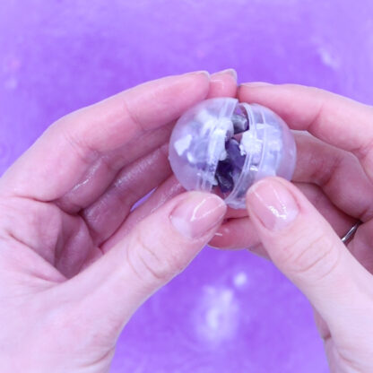 Amethyst Gem Bracelet Bath Bomb - Image 9