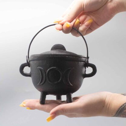 Cast Iron Cauldron with Triple Moon 11x13cm - Image 3